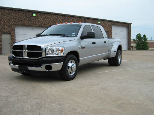 2007 Dodge Ram 3500 2WD Crewmax Short Bed 5.7L Grade (SE) Truck