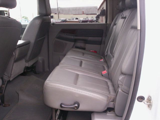 2009 Dodge Ram 3500 4dr Sdn I4 ES