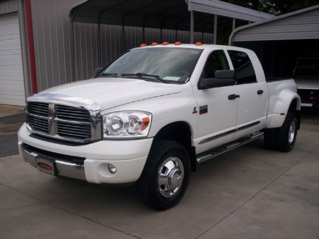 2009 Dodge Ram 3500 4dr Sdn I4 ES