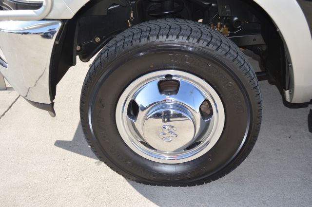 2010 Dodge Ram 3500 4dr Sdn I4 ES