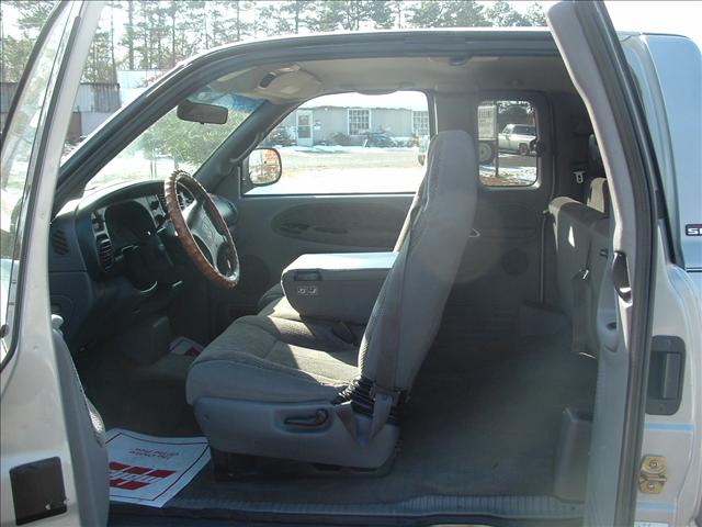 1998 Dodge Ram Pickup Base