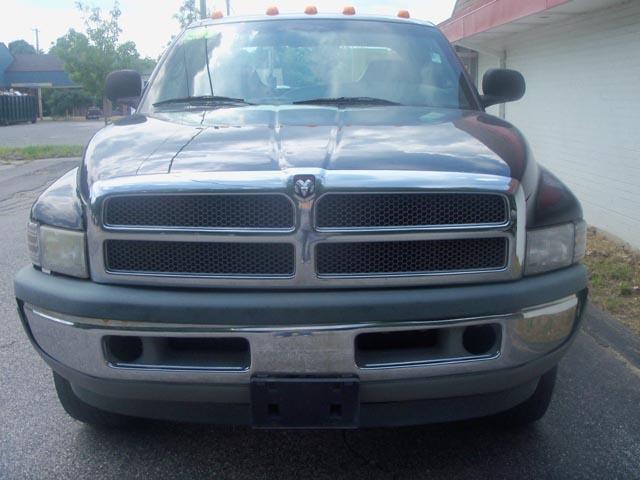1999 Dodge Ram Pickup 1500 LT 4WD