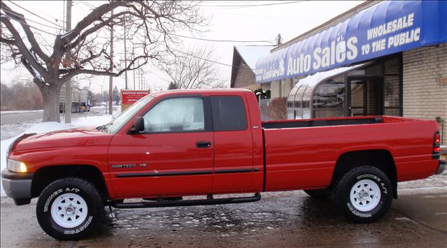 2000 Dodge Ram Pickup SLT