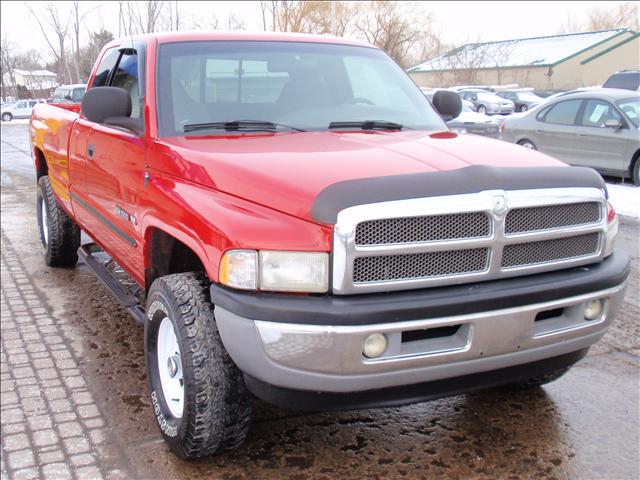 2000 Dodge Ram Pickup SLT