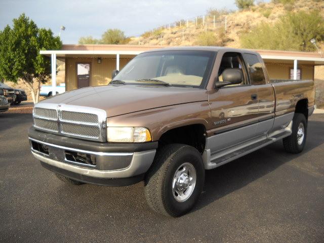 2000 Dodge Ram Pickup S Auto