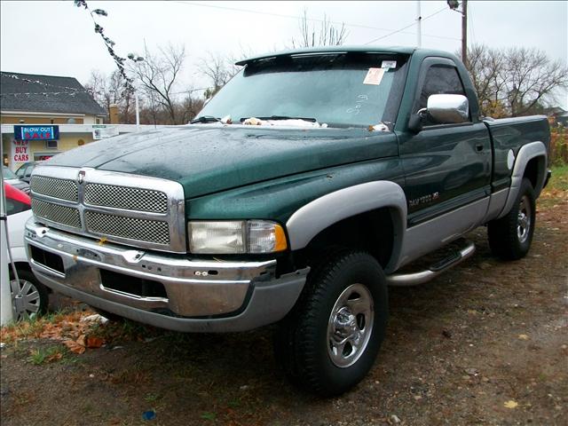 2000 Dodge Ram Pickup Base