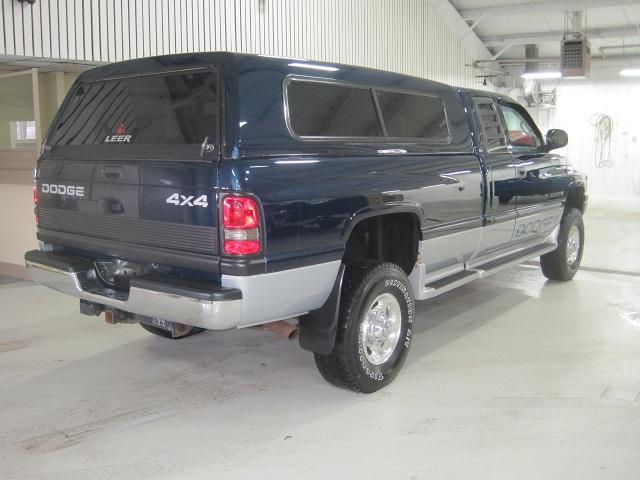 2000 Dodge Ram Pickup 2WD 4dr Ultimate