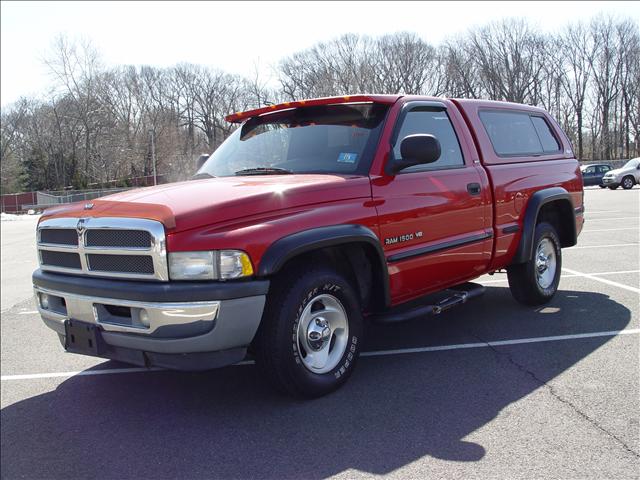 2000 Dodge Ram Pickup Base