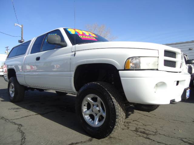 2001 Dodge Ram Pickup XLE V6 Navigation