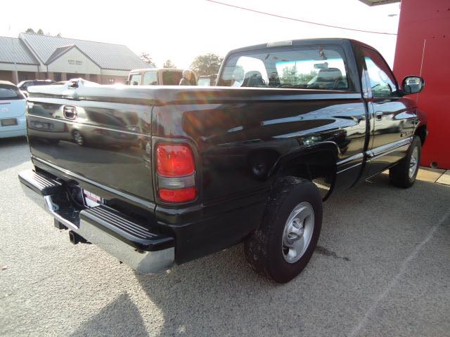 2001 Dodge Ram Pickup SLT