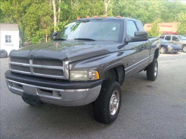 2001 Dodge Ram Pickup 1500 LT 4WD