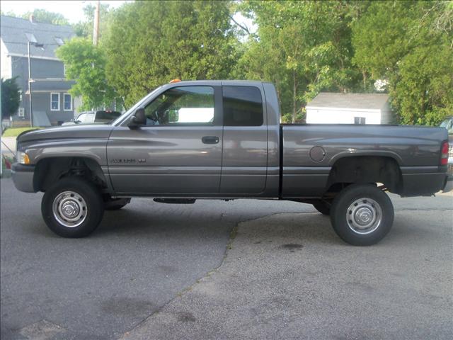 2001 Dodge Ram Pickup 1500 LT 4WD