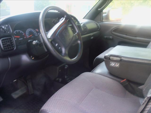 2001 Dodge Ram Pickup 1500 LT 4WD
