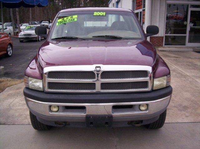 2001 Dodge Ram Pickup SLT