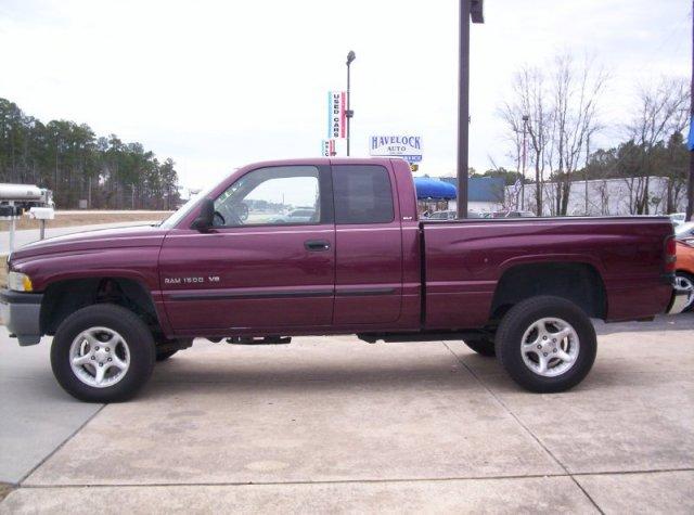 2001 Dodge Ram Pickup SLT