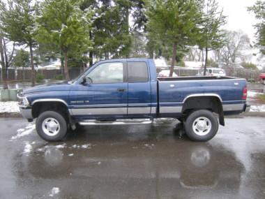 2001 Dodge Ram Pickup SLT