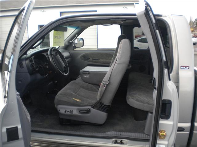 2001 Dodge Ram Pickup SLT