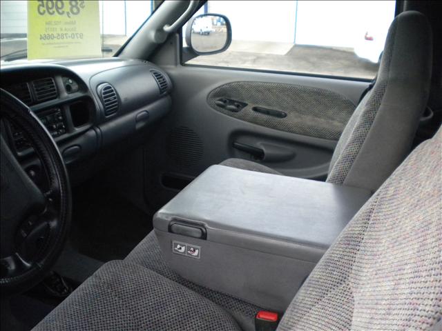 2001 Dodge Ram Pickup SLT