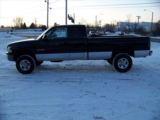 2001 Dodge Ram Pickup Base