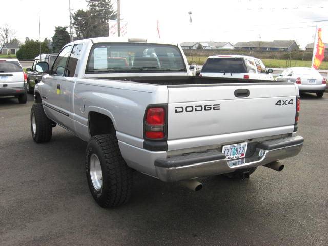 2001 Dodge Ram Pickup SLT