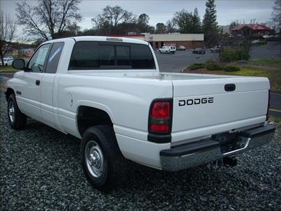 2001 Dodge Ram Pickup Base