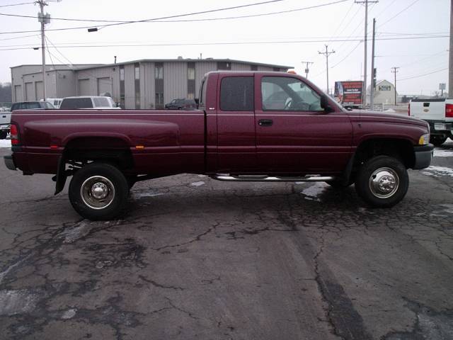 2001 Dodge Ram Pickup SLT