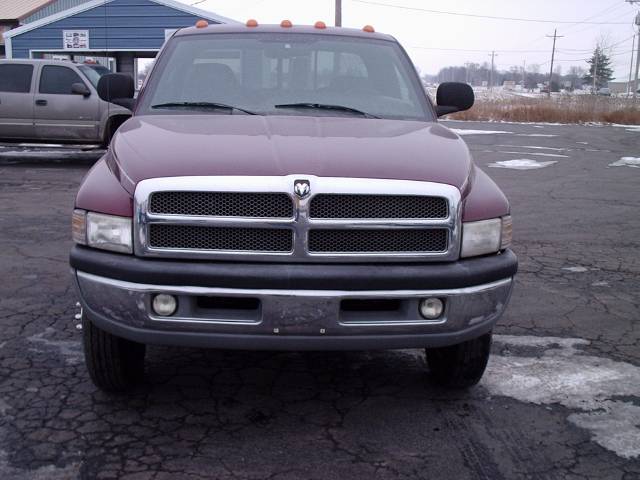 2001 Dodge Ram Pickup SLT