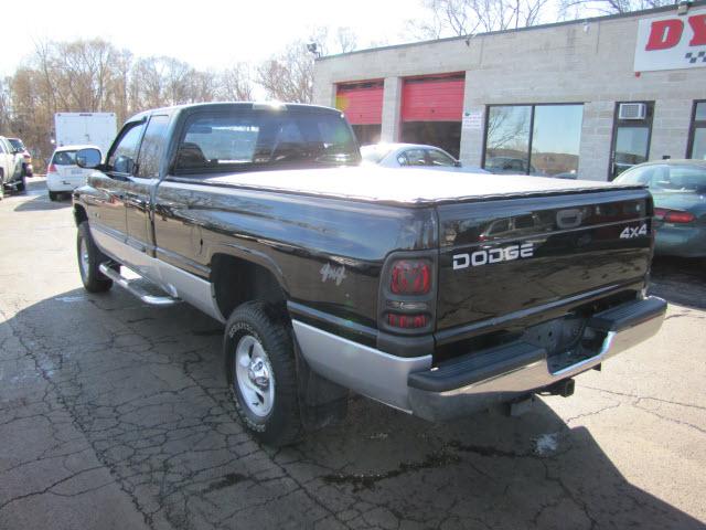 2001 Dodge Ram Pickup BOX