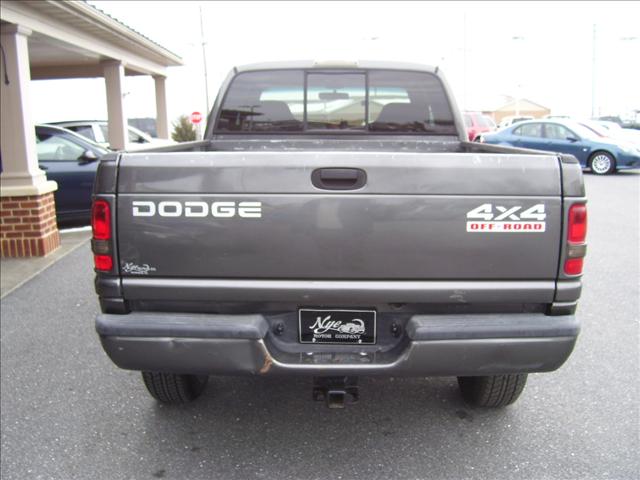 2001 Dodge Ram Pickup T Chairs
