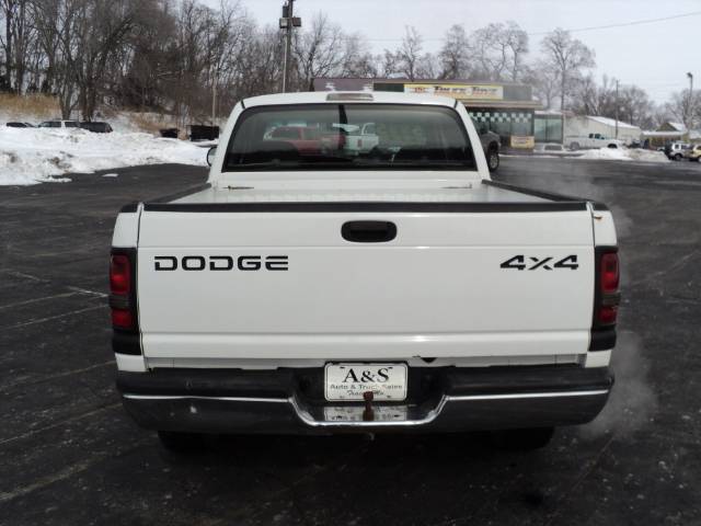 2001 Dodge Ram Pickup SLT