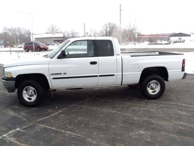2001 Dodge Ram Pickup SLT