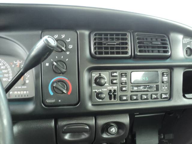 2001 Dodge Ram Pickup SLT
