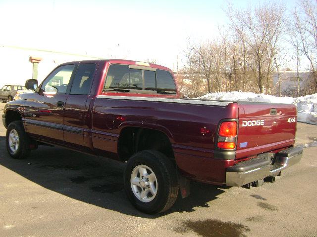 2001 Dodge Ram Pickup Base