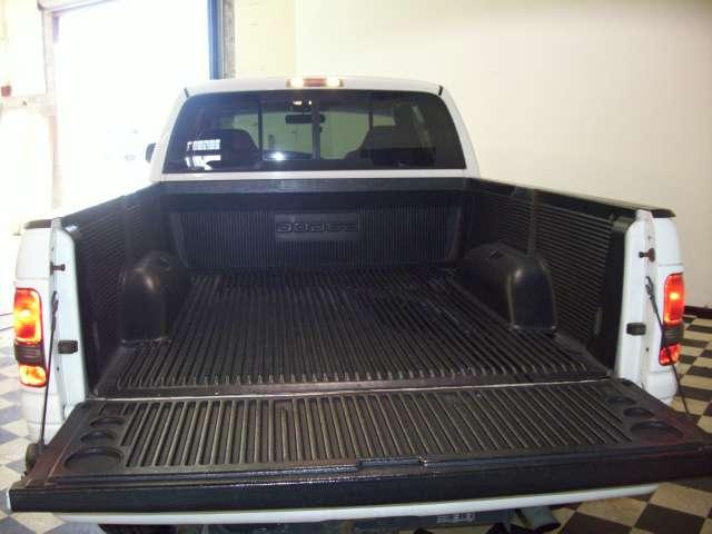 2001 Dodge Ram Pickup SLT
