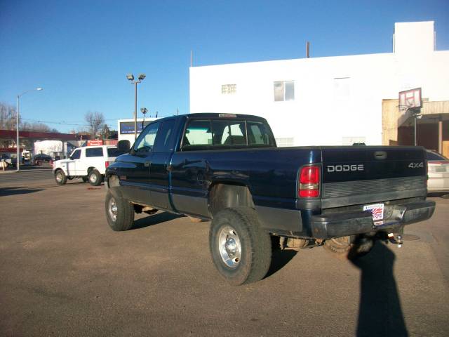 2001 Dodge Ram Pickup SLT