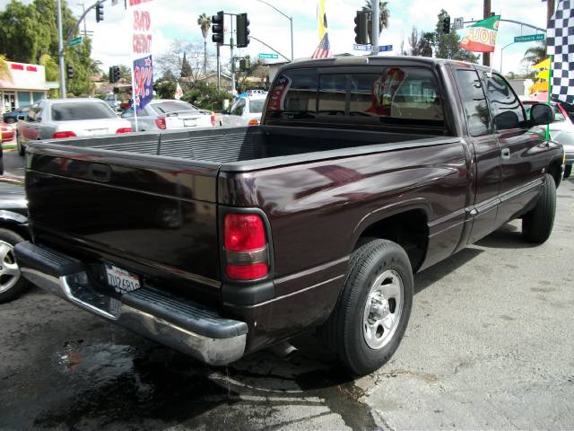 2001 Dodge Ram Pickup Base