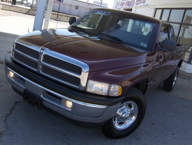2001 Dodge Ram Pickup T Chairs