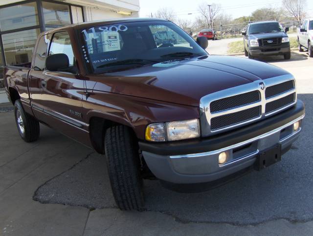 2001 Dodge Ram Pickup T Chairs