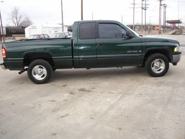 2001 Dodge Ram Pickup Base
