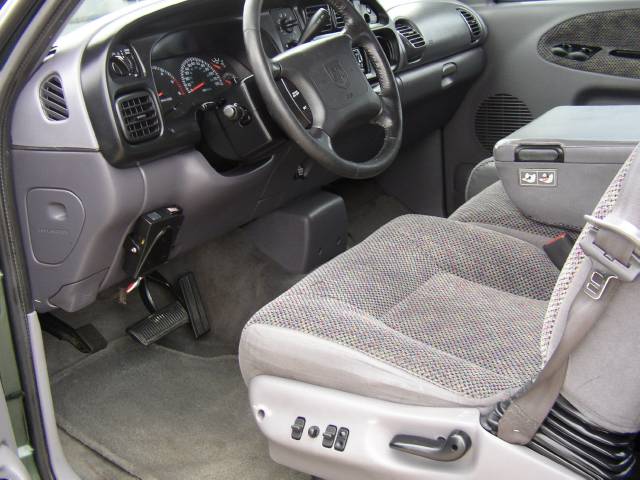 2001 Dodge Ram Pickup Base