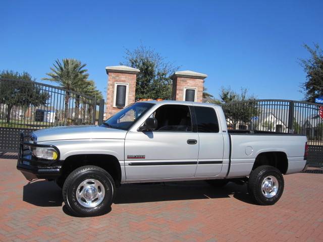 2001 Dodge Ram Pickup SL2