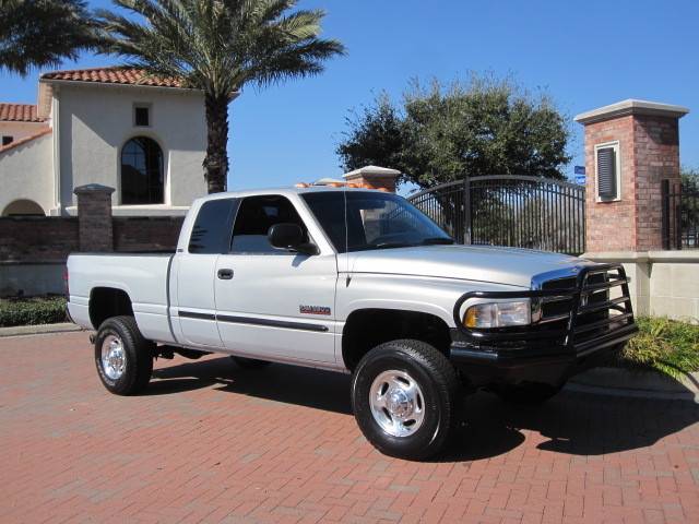 2001 Dodge Ram Pickup SL2