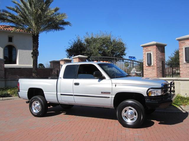 2001 Dodge Ram Pickup SL2