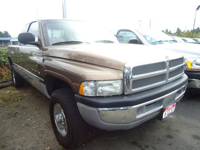 2001 Dodge Ram Pickup Reg Cab 135 WB HD 4WD