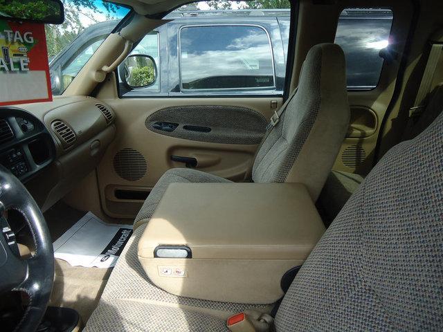 2001 Dodge Ram Pickup Reg Cab 135 WB HD 4WD