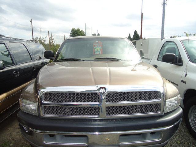 2001 Dodge Ram Pickup Reg Cab 135 WB HD 4WD