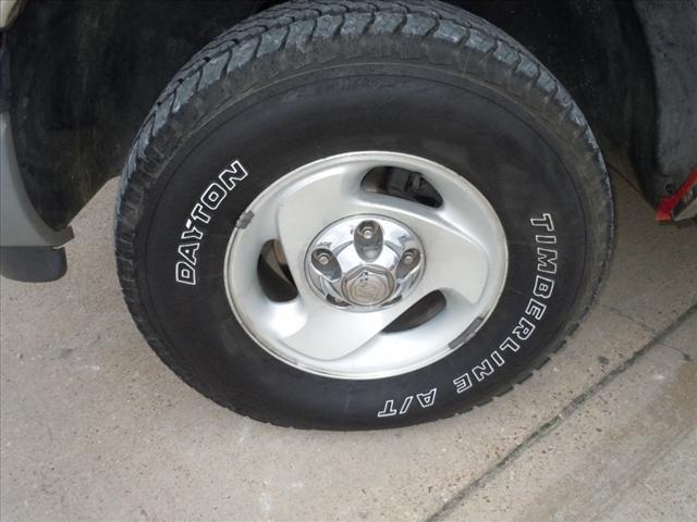 2001 Dodge Ram Pickup SLT