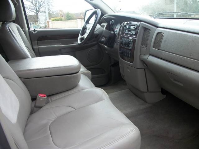 2002 Dodge Ram Pickup Base