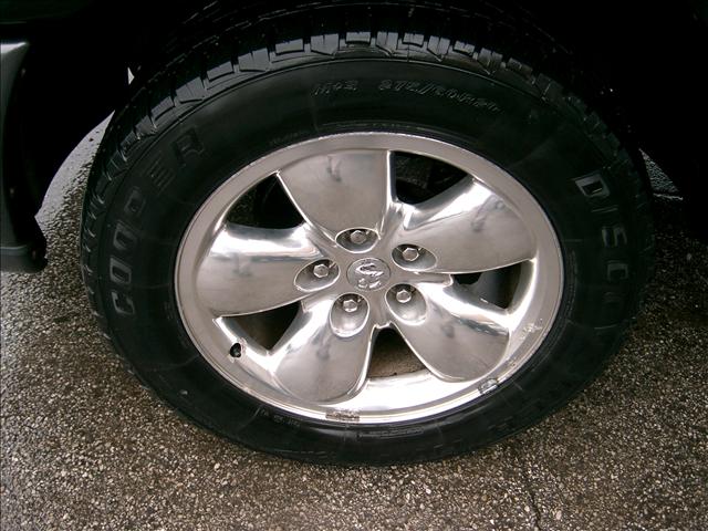 2002 Dodge Ram Pickup Base