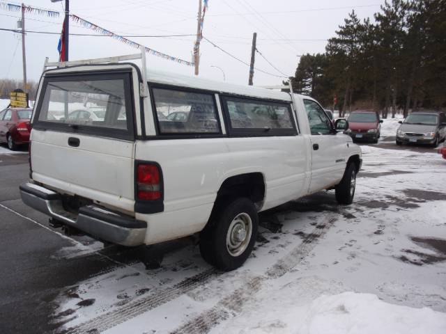 2002 Dodge Ram Pickup Base